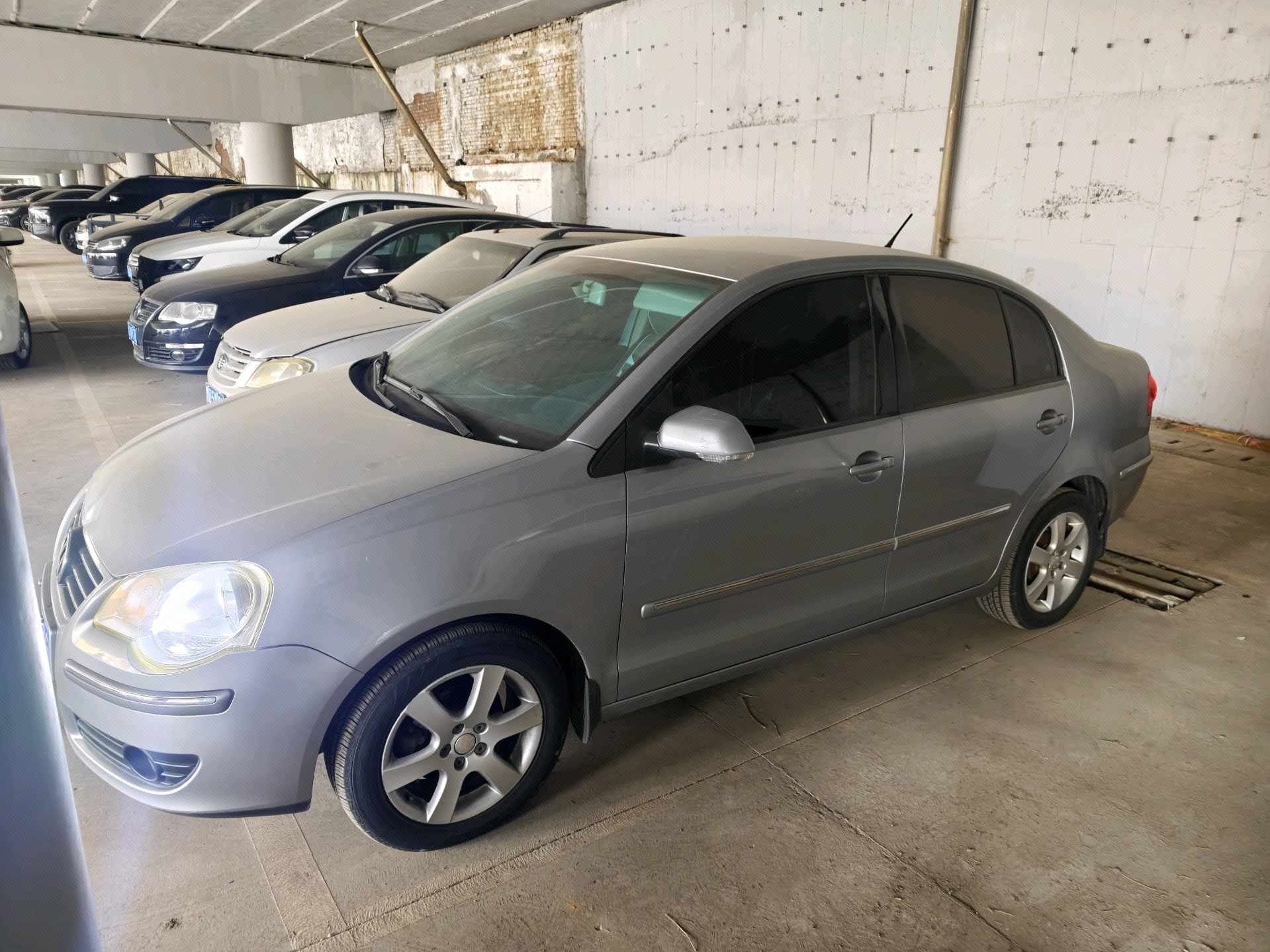 Volkswagen Polo 2009 car image 