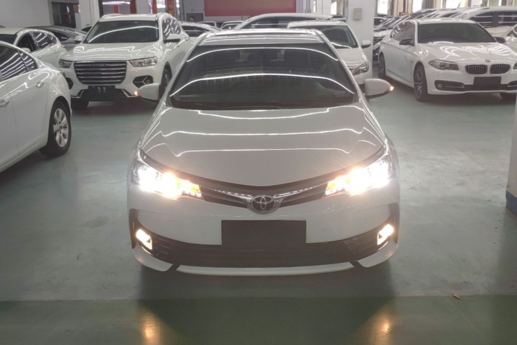 Toyota Corolla 2018 car image #3