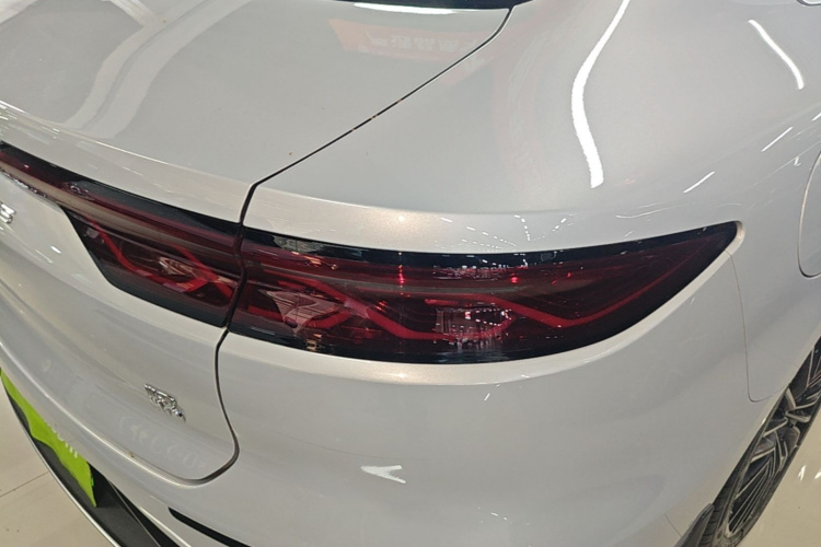 BYD Han 2024 #8 BYD Han 2024 car image #8