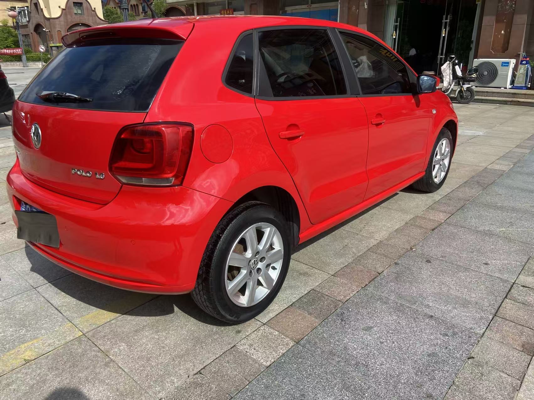 Volkswagen Polo 2014 car image #3