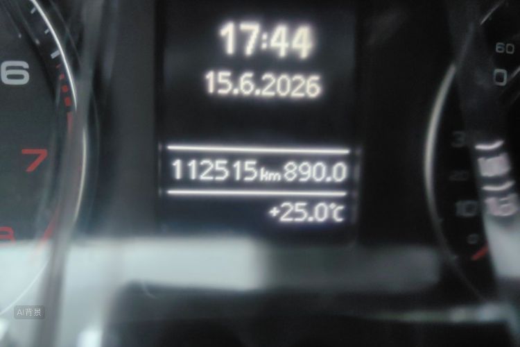 Audi Q3 2016 car image #14