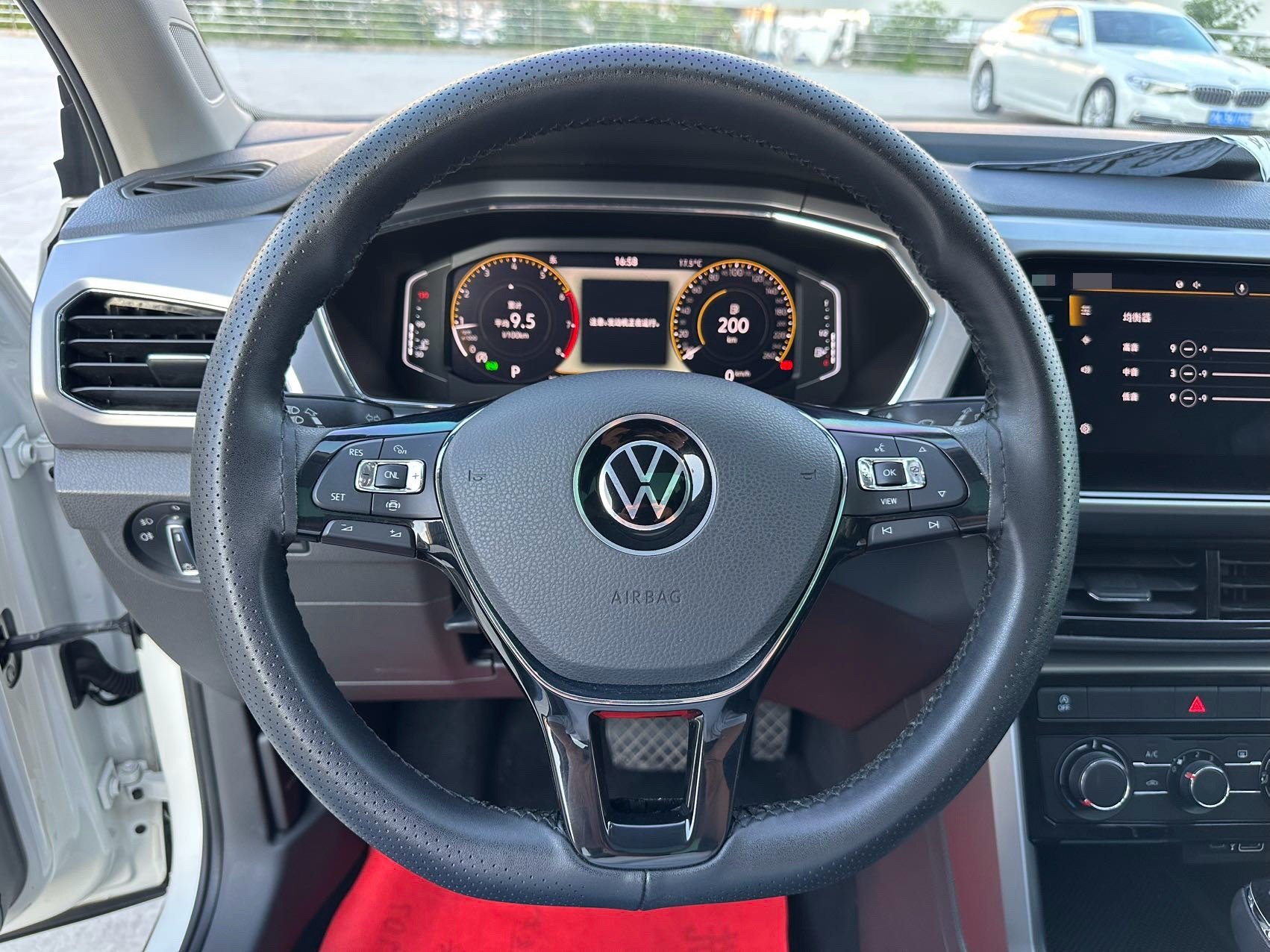 Volkswagen T-Cross 2022 #9 Volkswagen T-Cross 2022 car image #9