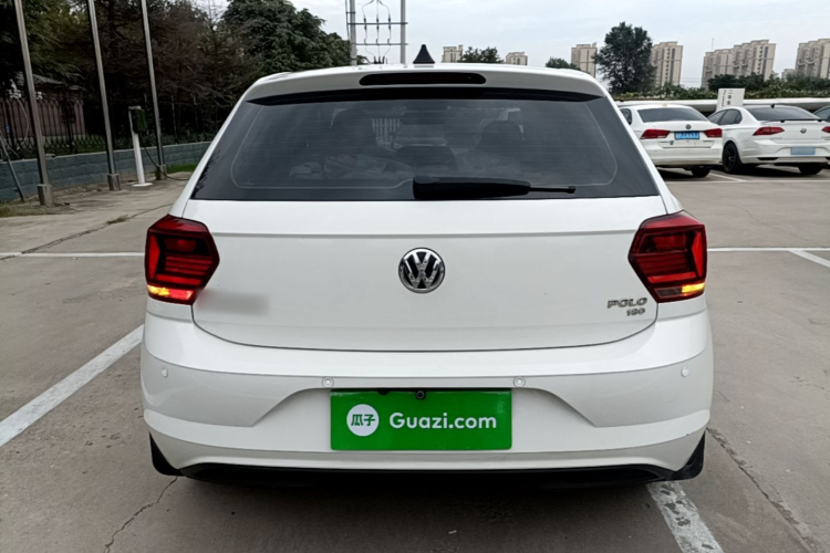 Volkswagen Polo 2021 car image #6