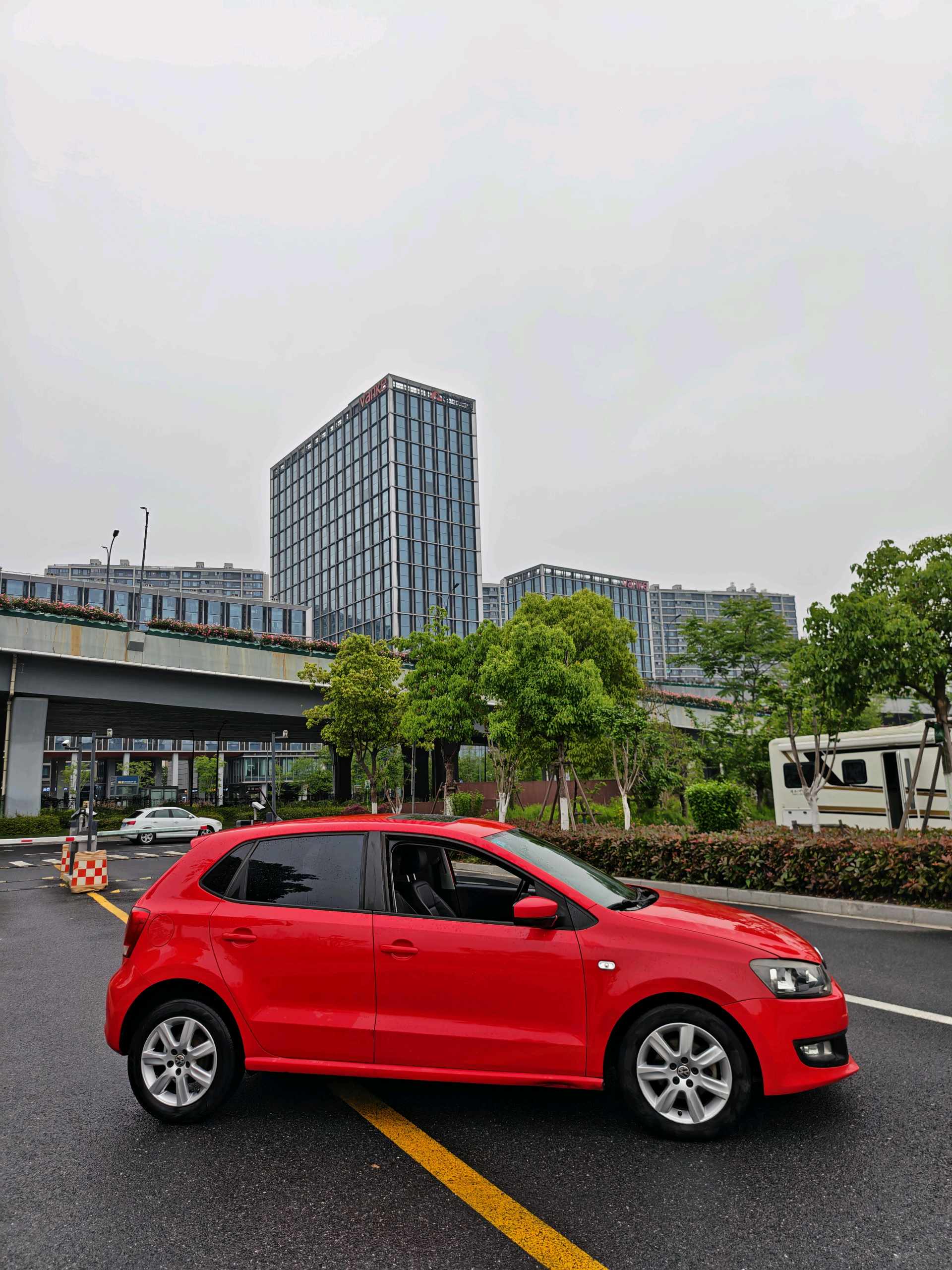 Volkswagen Polo 2012 изображение автомобиля #4