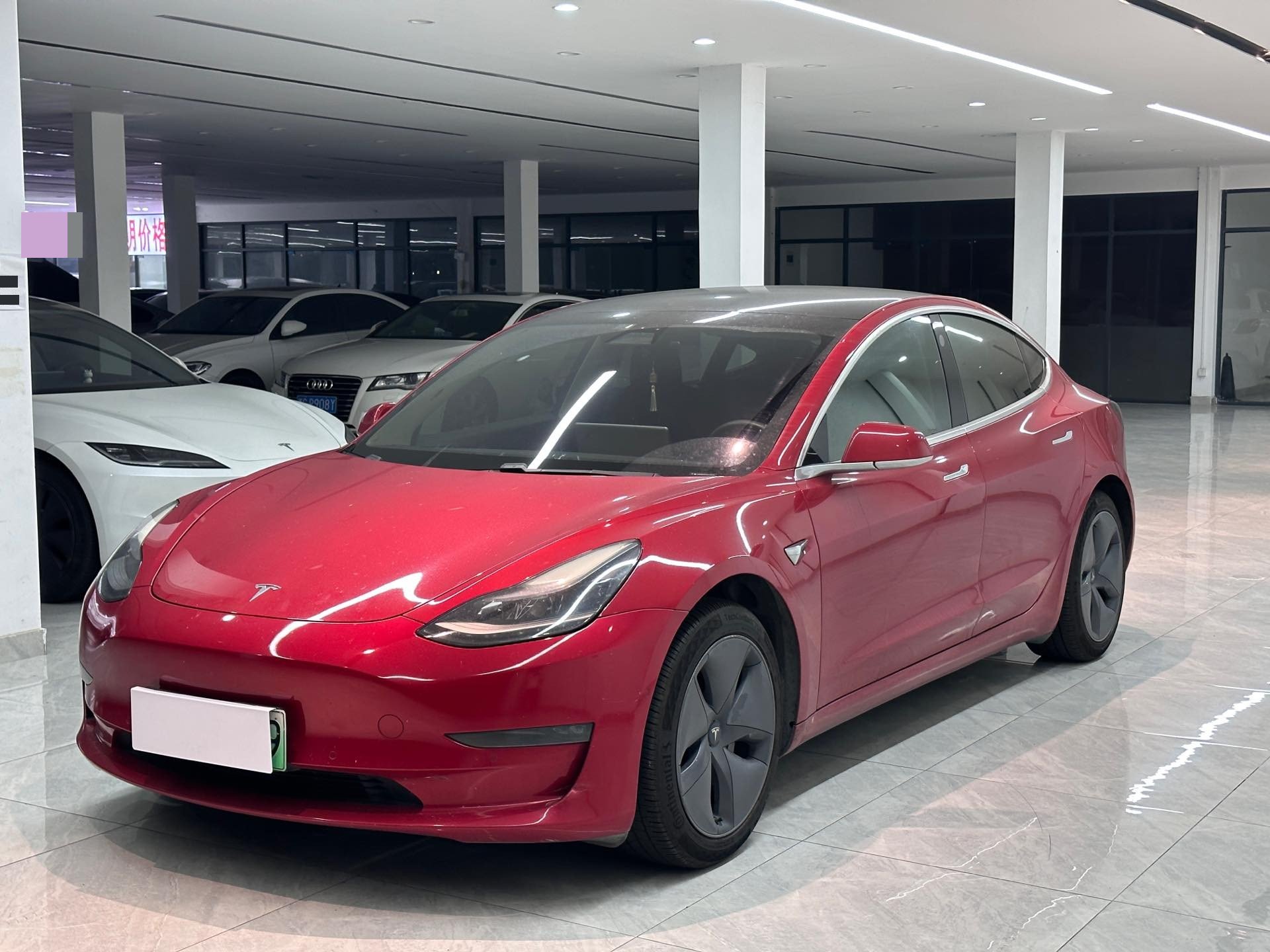 Tesla Model 3 2020 Tesla Model 3 2020 immagine di auto