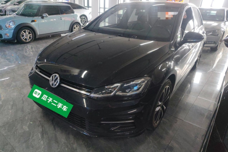 Volkswagen Golf 2018 immagine di auto #2