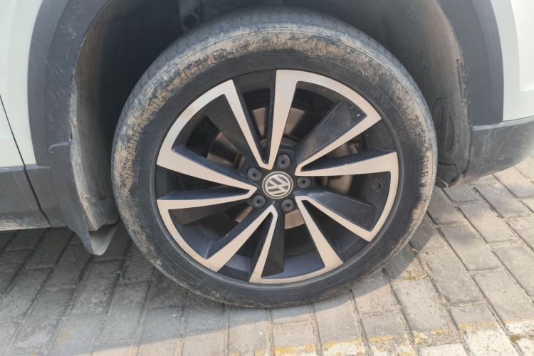 Volkswagen Tharu 2020 car image #9