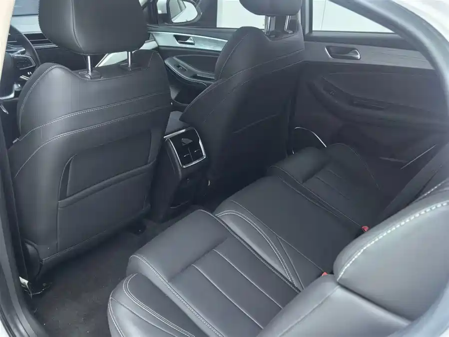 Chery Arrizo 5 Plus 2022 immagine di auto #10