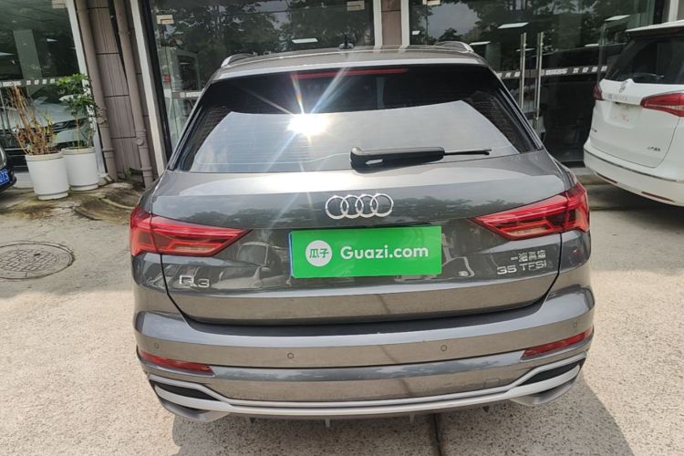 Audi Q3 2021 car image #6