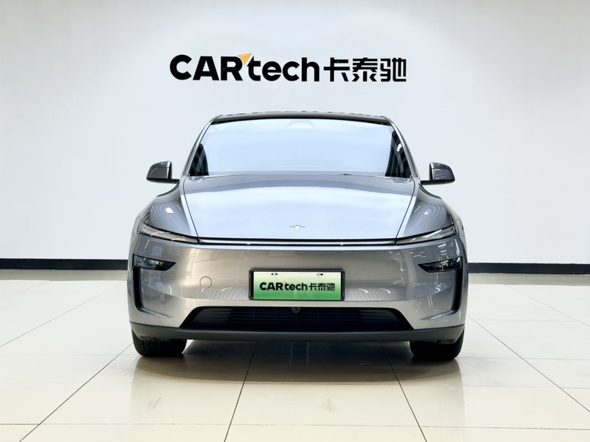 Tesla Model Y 2025 #2 Tesla Model Y 2025 car image #2