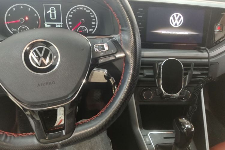 Volkswagen Polo 2021 car image #10