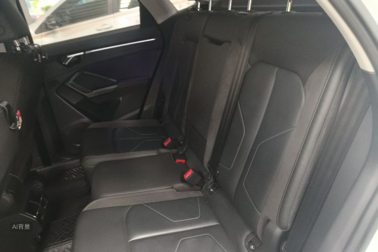 Audi Q3 2022 car image #19
