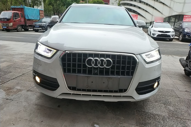 Audi Q3 2015 #3 Audi Q3 2015 car image #3