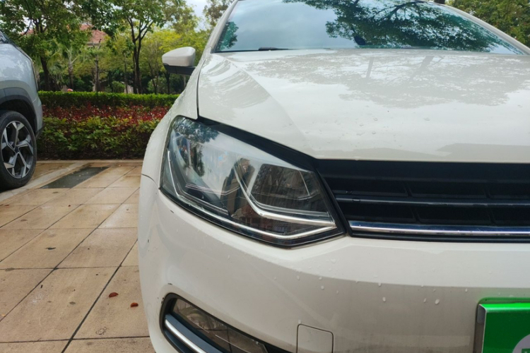 Volkswagen Polo 2017 car image #7