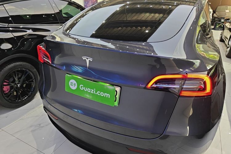 Tesla Model Y 2022 #6 Tesla Model Y 2022 car image #6