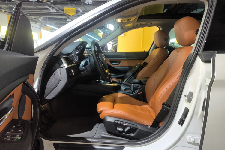 BMW 3 Series GT 2019 car image #12