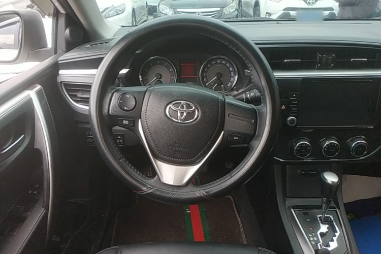 Toyota Corolla 2015 car image #11