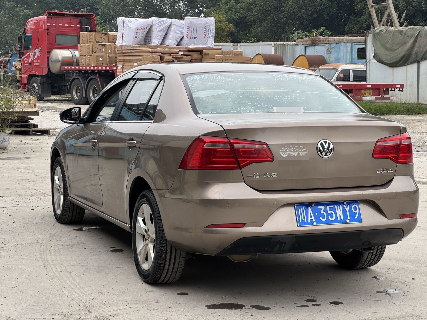 Volkswagen Bora 2015 car image #9