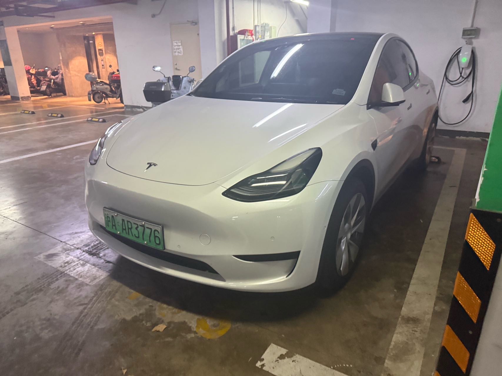 Tesla Model Y 2022 Tesla Model Y 2022 car image