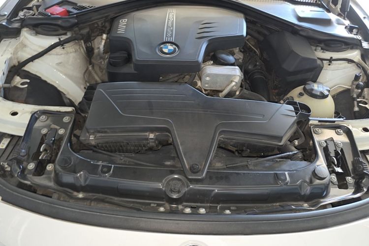 BMW 3 Series 2015 car image #22
