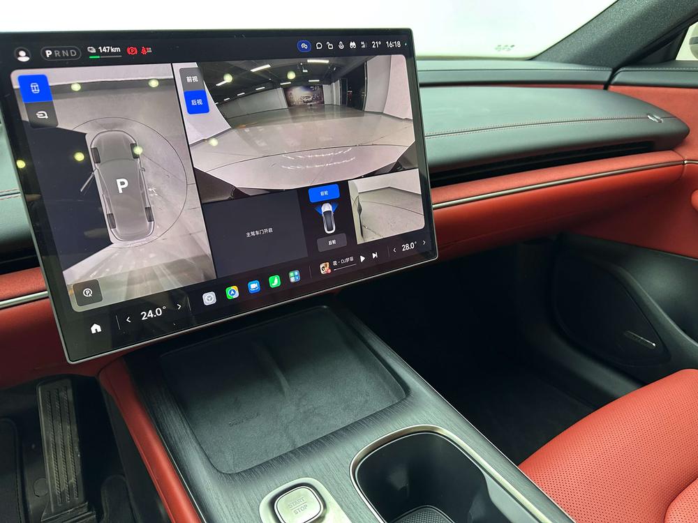 2025 car image #11