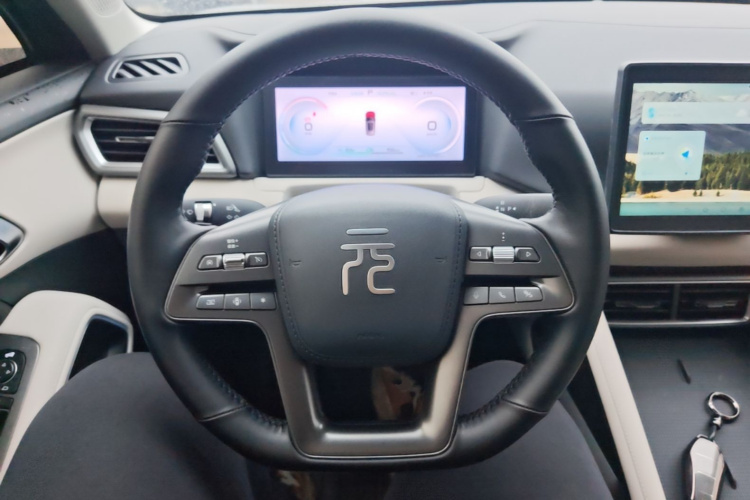 BYD YuanUP 2025 car image #11