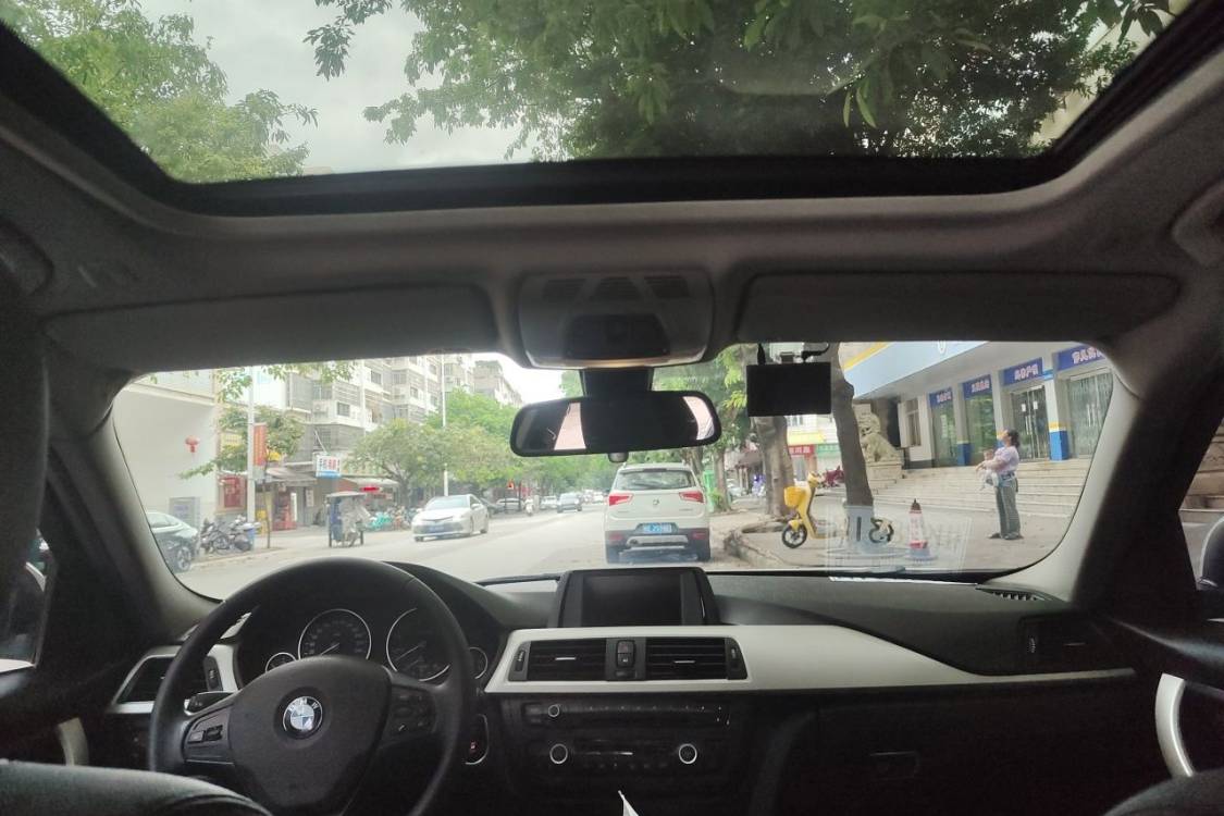 BMW 3 Series 2015 car image #20
