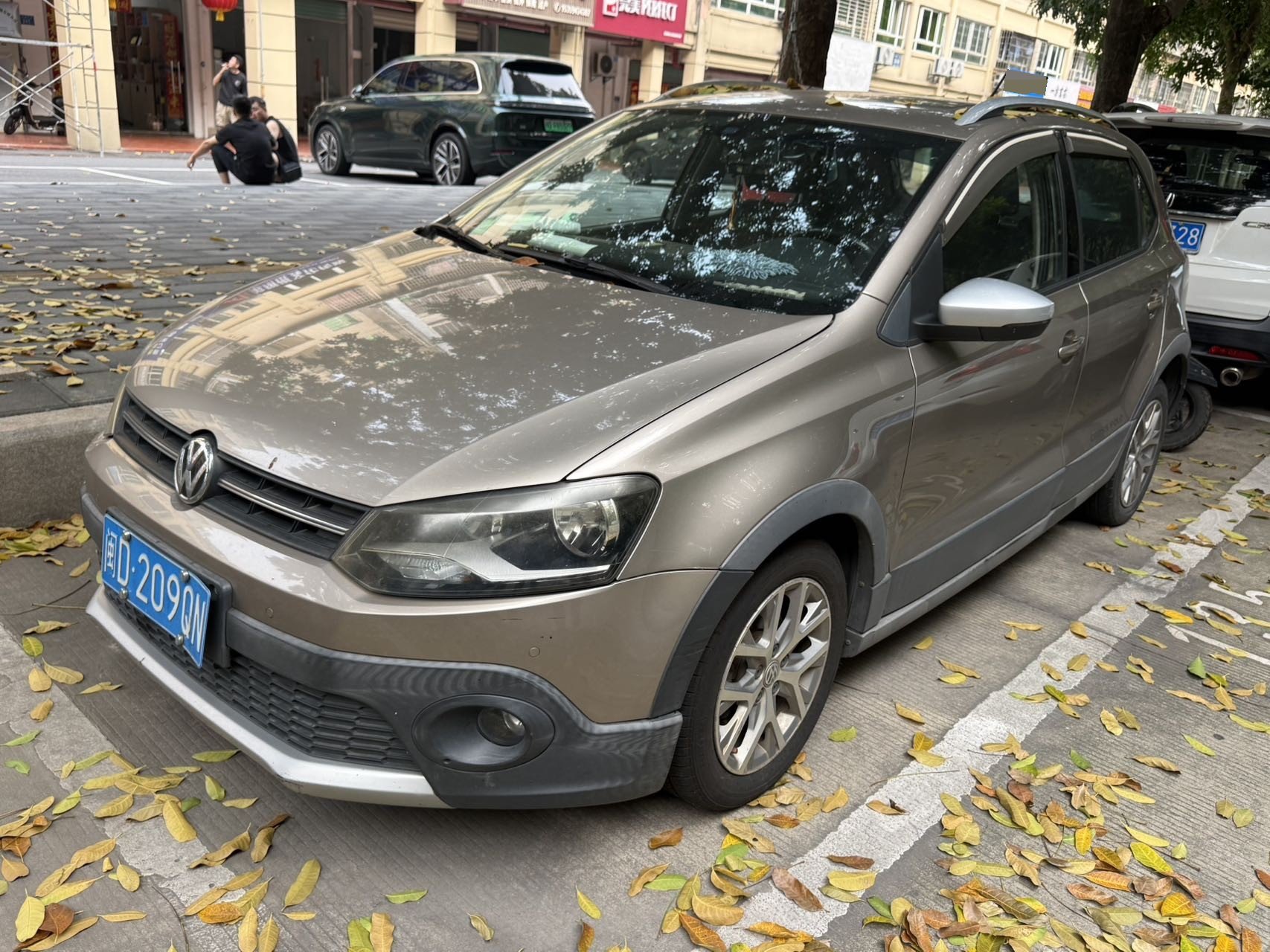 Volkswagen Polo 2015 Volkswagen Polo 2015 car image