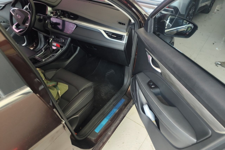 GEELY Emgrand 2020 car image #23
