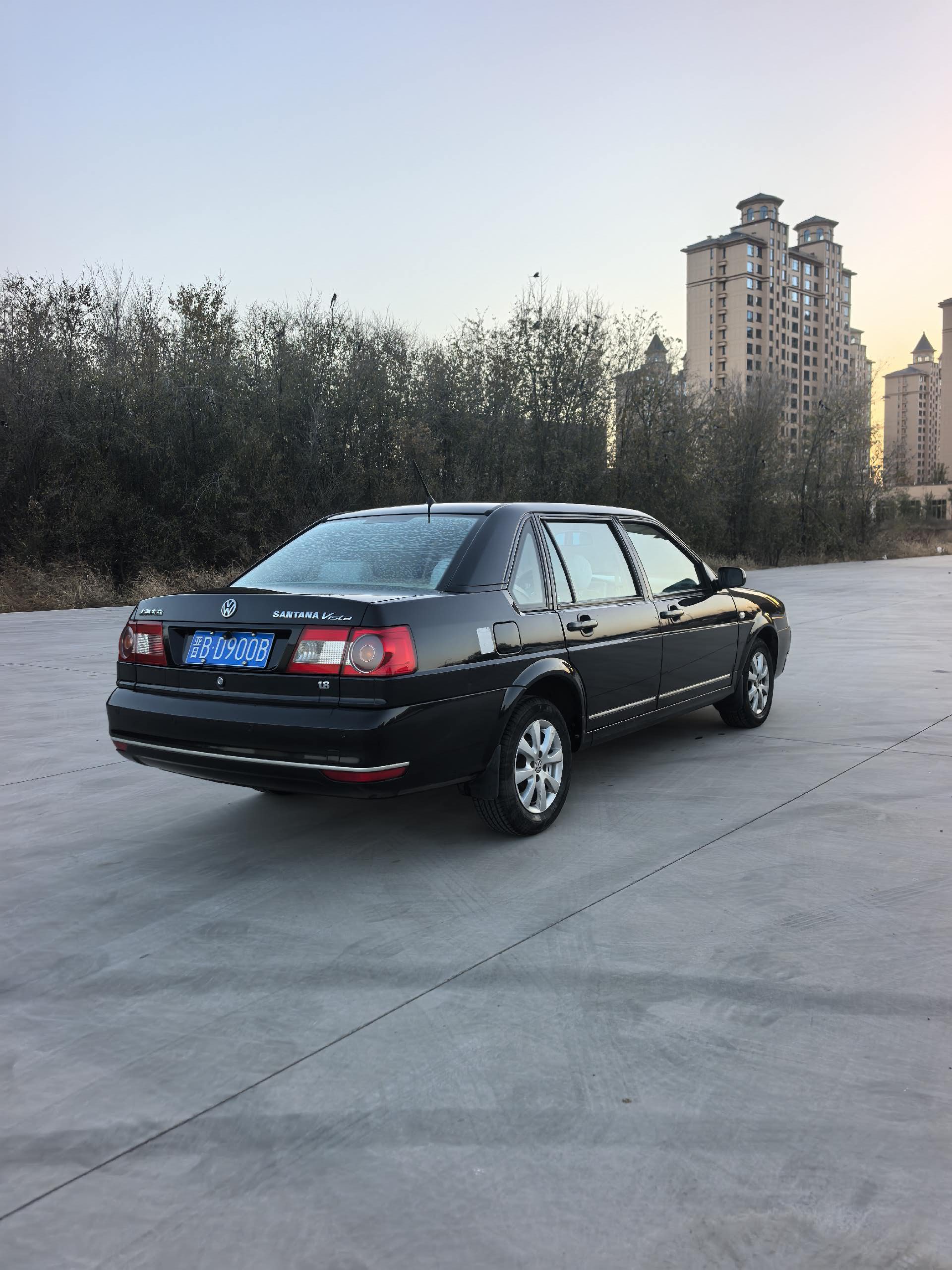 2011 immagine di auto #3