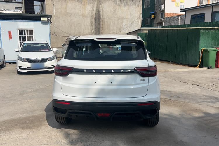 GEELY Coolray 2026 #5 GEELY Coolray 2026 car image #5