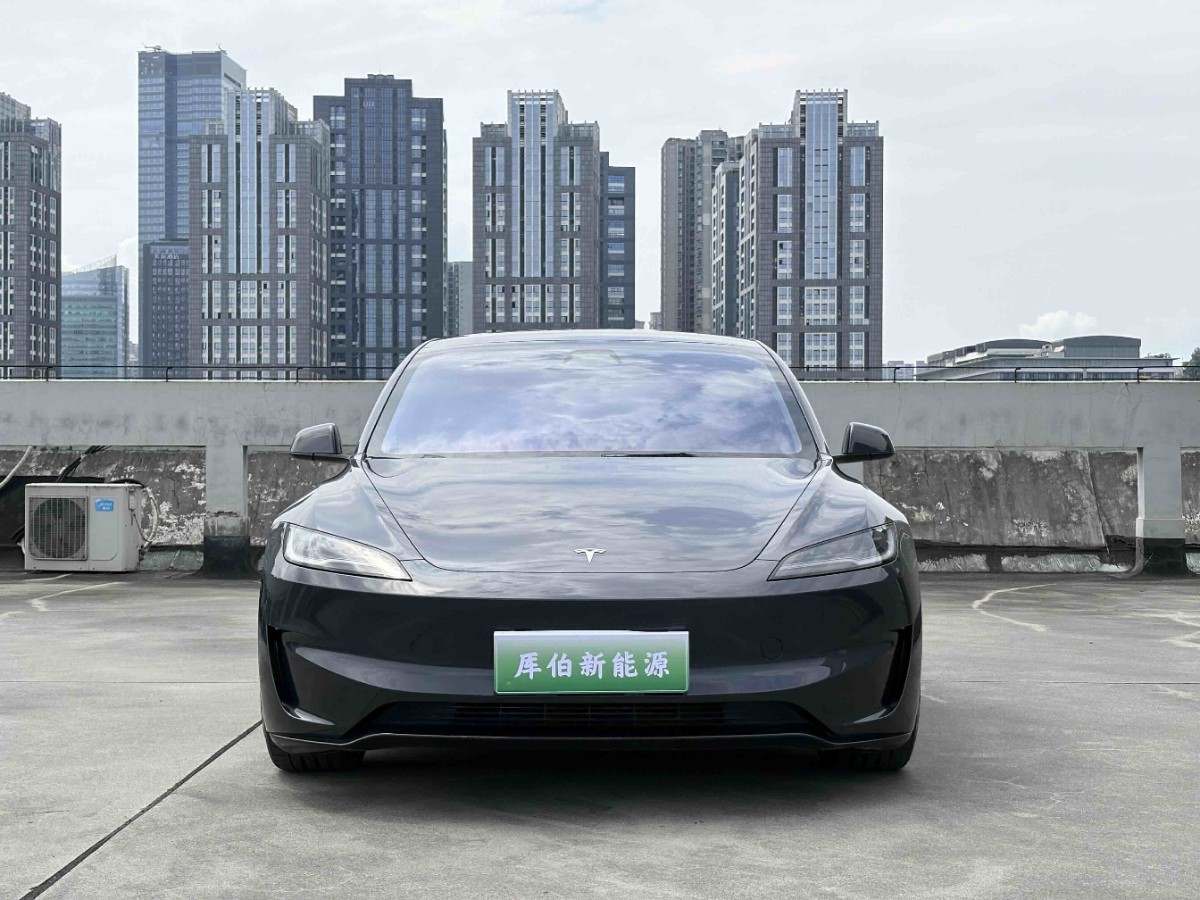Tesla Model 3 2025 car image #3