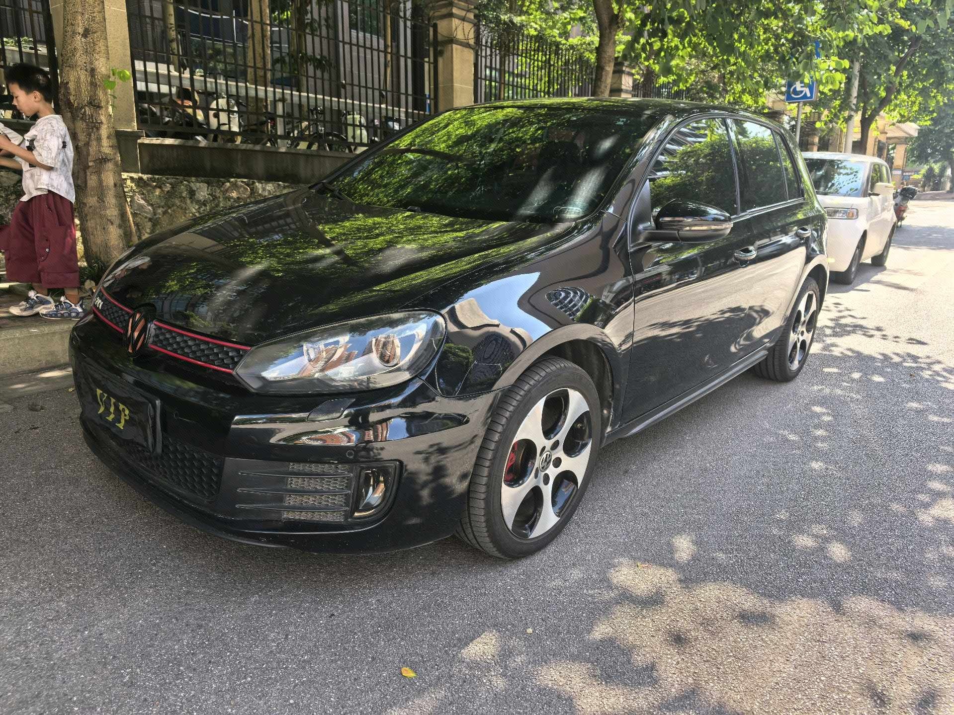 Volkswagen GolfGTI 2012 Volkswagen GolfGTI 2012 car image