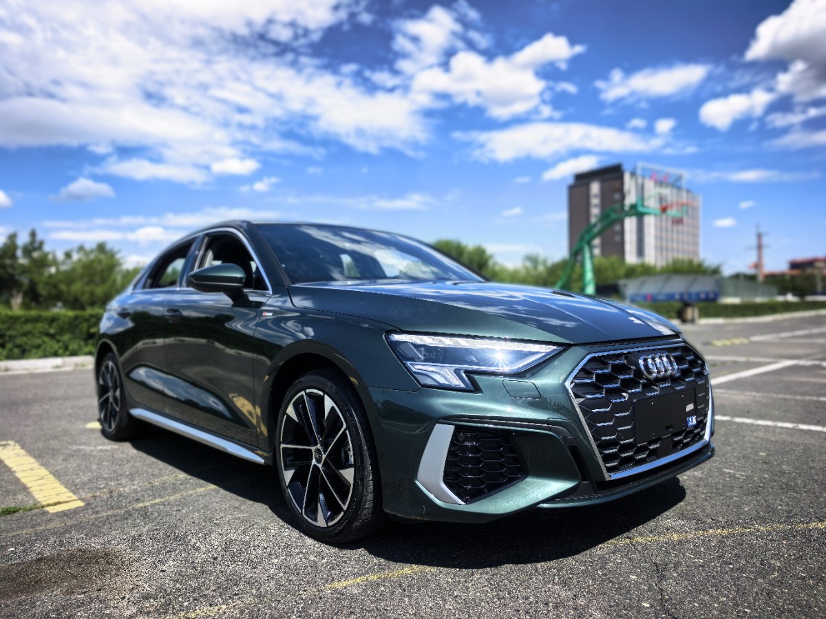 Audi A3 2023 car image #3
