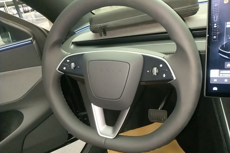 Tesla Model Y 2026 #11 Tesla Model Y 2026 immagine di auto #11