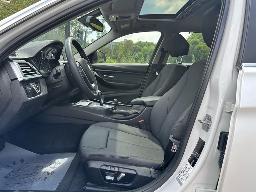 BMW 3 Series 2017 #5 BMW 3 Series 2017 car image #5