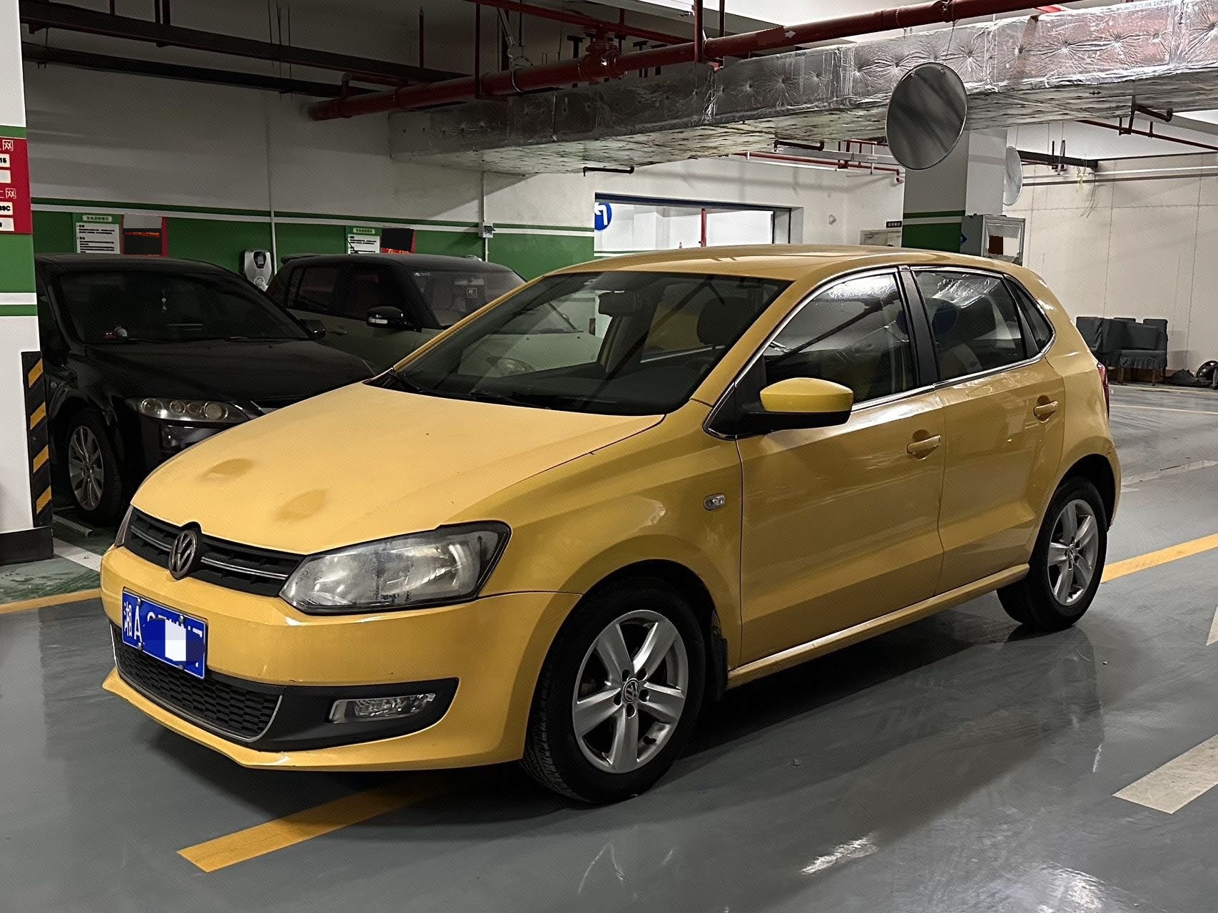 Volkswagen Polo 2012 car image 