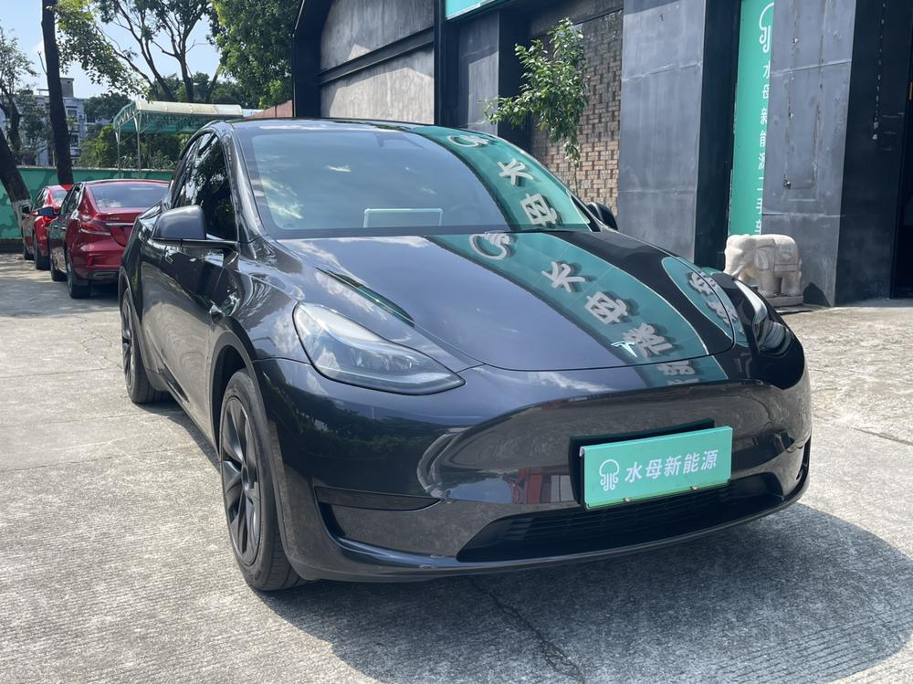 Tesla Model Y 2024 car image #3