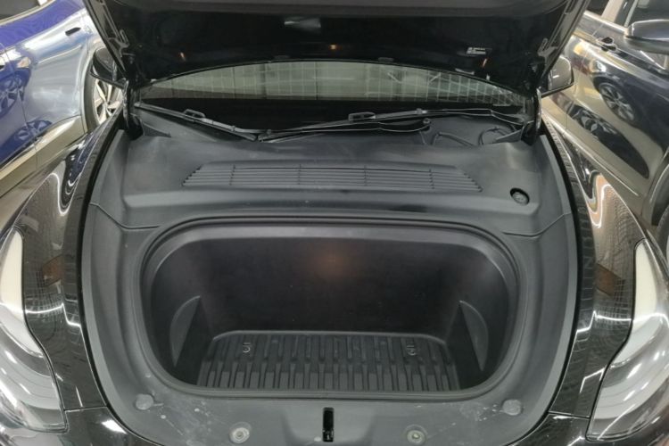 Tesla Model Y 2021 #20 Tesla Model Y 2021 car image #20
