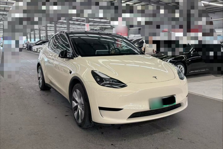 Tesla Model Y 2023 #4 Tesla Model Y 2023 car image #4