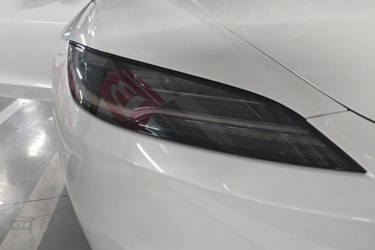 Tesla Model 3 2024 car image #8