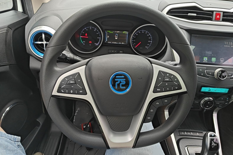 BYD Yuan New Energy 2019 #15 BYD Yuan New Energy 2019 car image #15