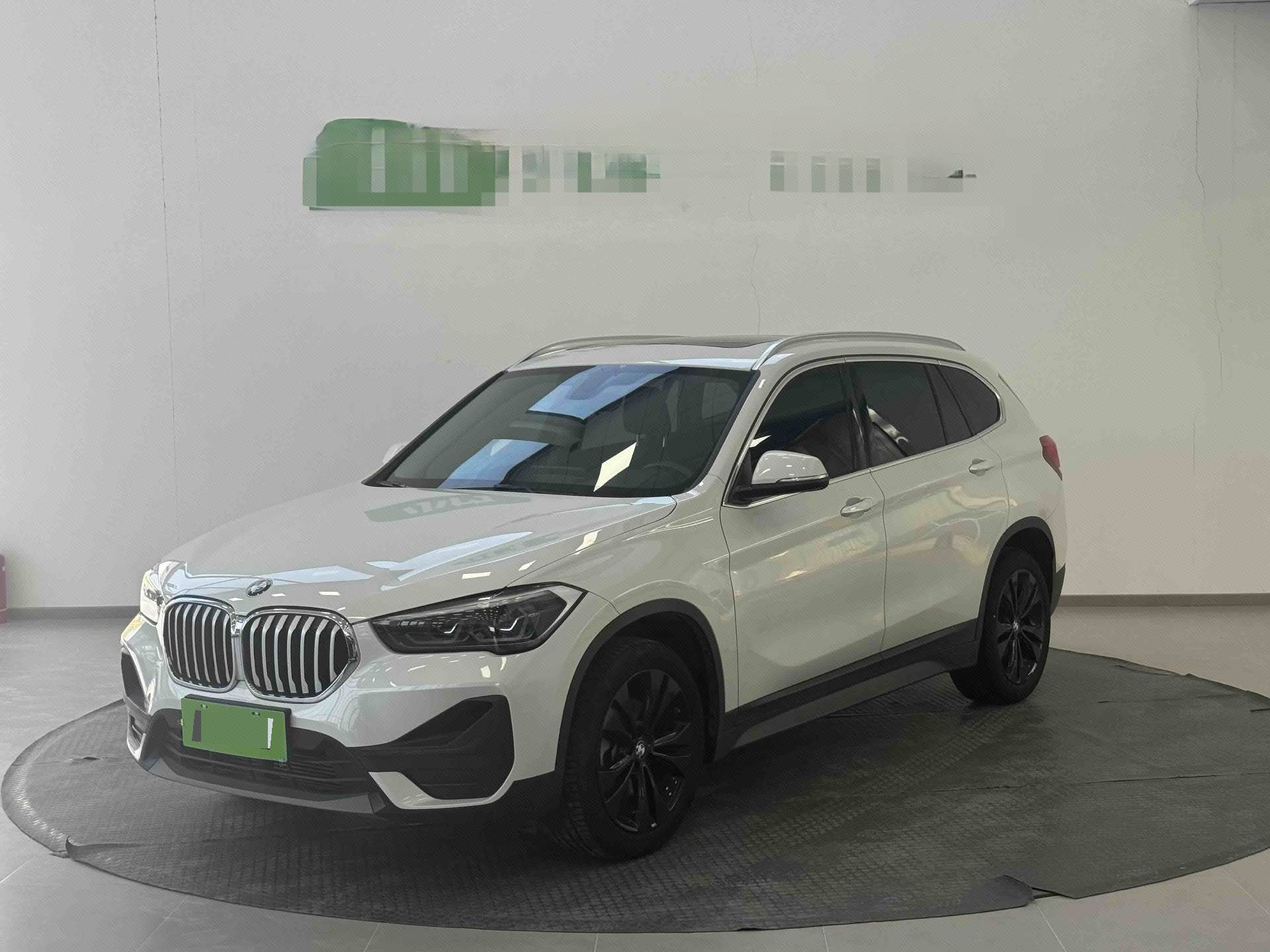 BMW X1 2022 BMW X1 2022 immagine di auto