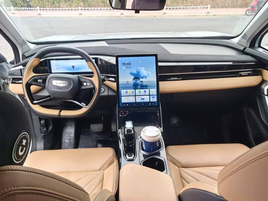 GEELY Boyue L 2023 car image #3