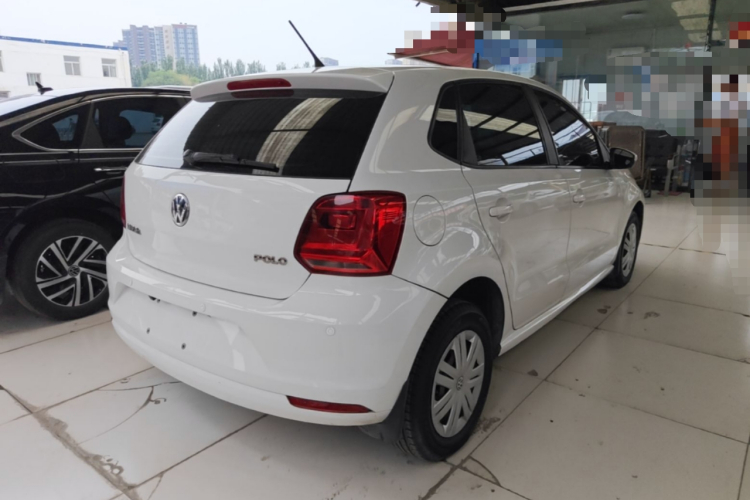 Volkswagen Polo 2016 car image #7