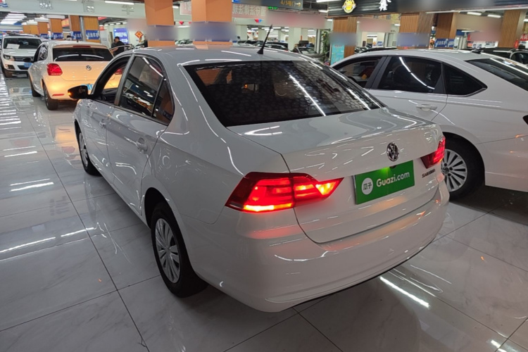 Volkswagen Santana 2020 immagine di auto #5