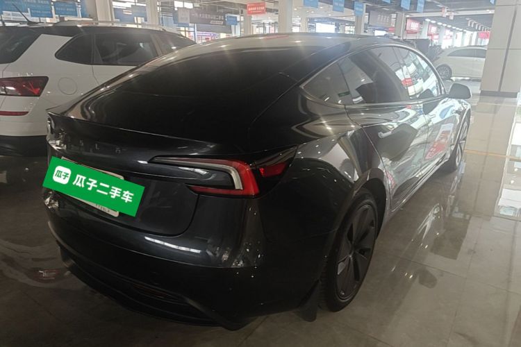 Tesla Model 3 2024 immagine di auto #7