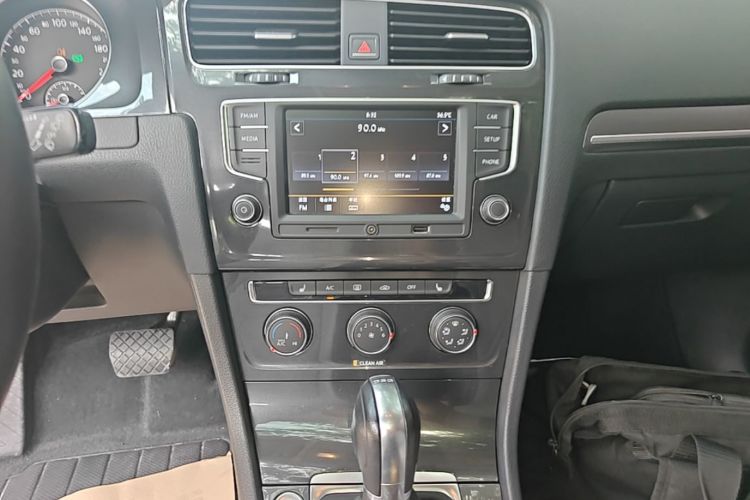 Volkswagen Golf 2017 #13 Volkswagen Golf 2017 car image #13