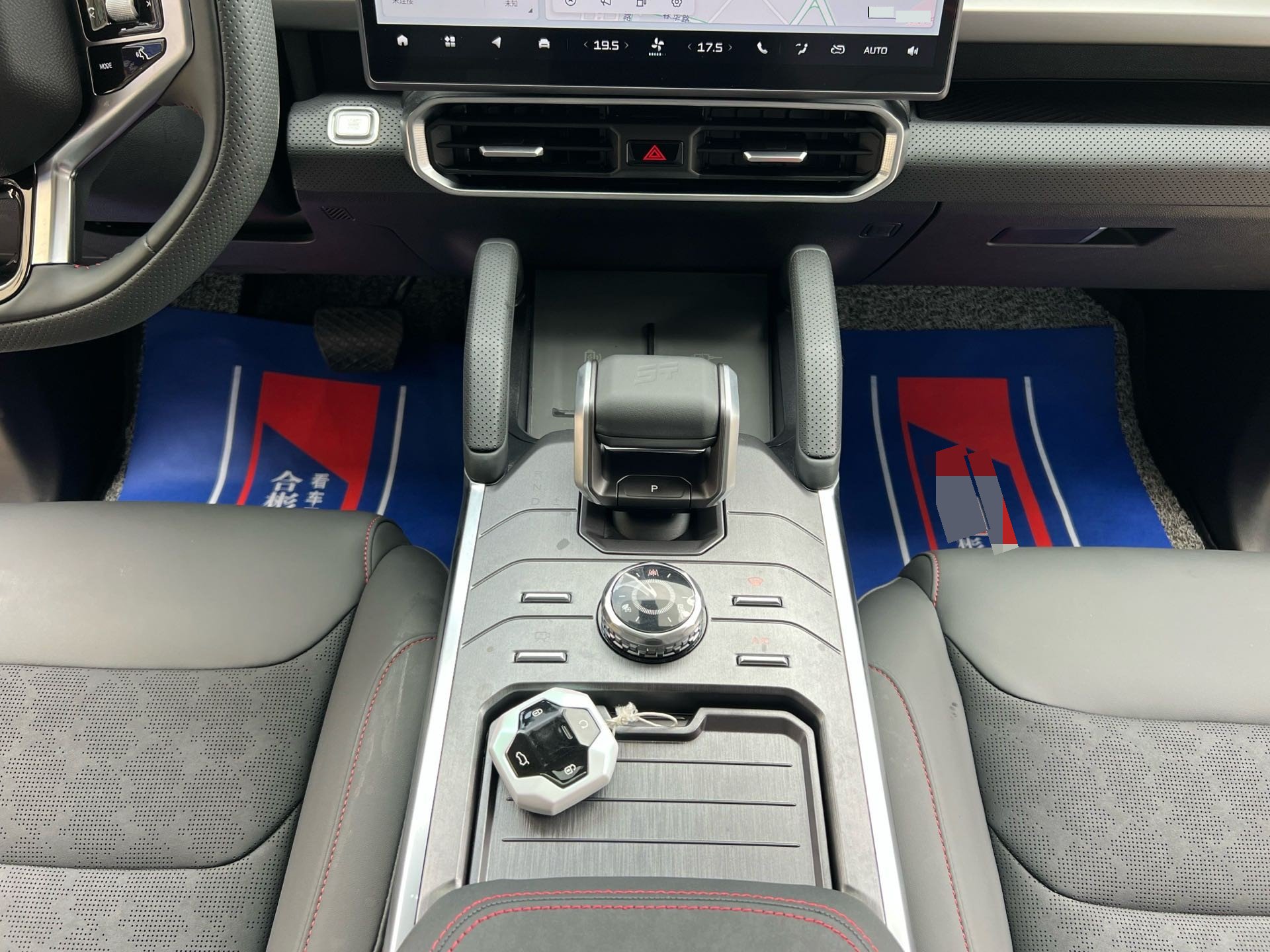 Jetour Traveller 2024 car image #14