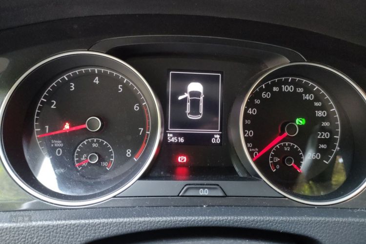 Volkswagen Golf 2019 car image #13